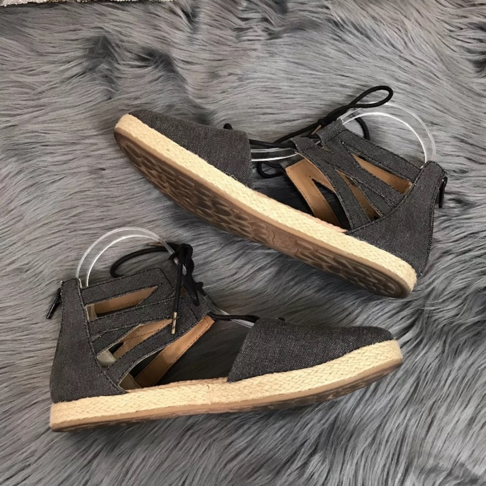 Born BOC Espadrille Lace Up Flats Sz 7
